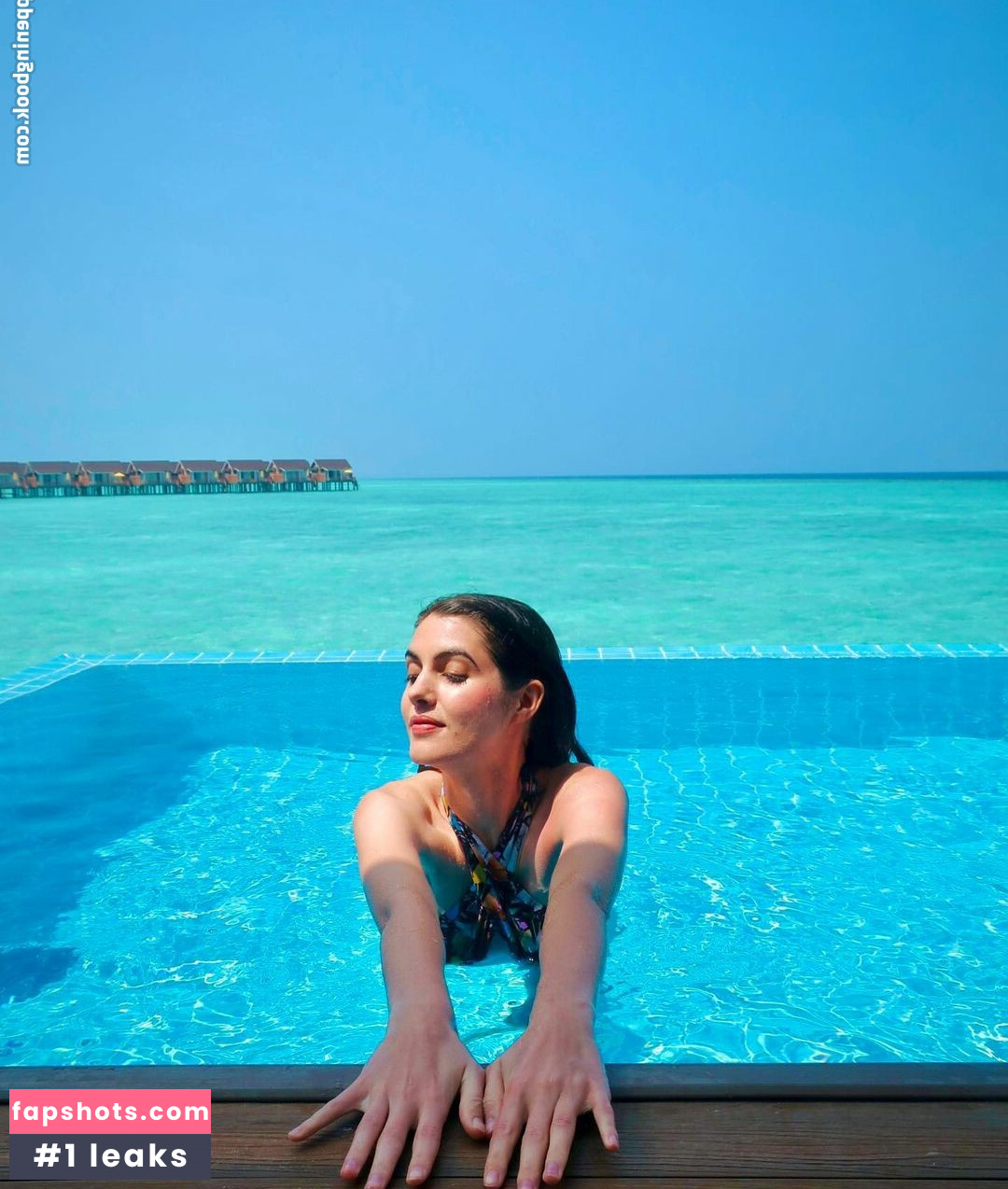 Claire Chust gallery photo #10