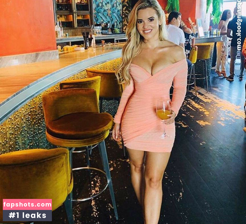 Claire Cunningham nude babe gallery