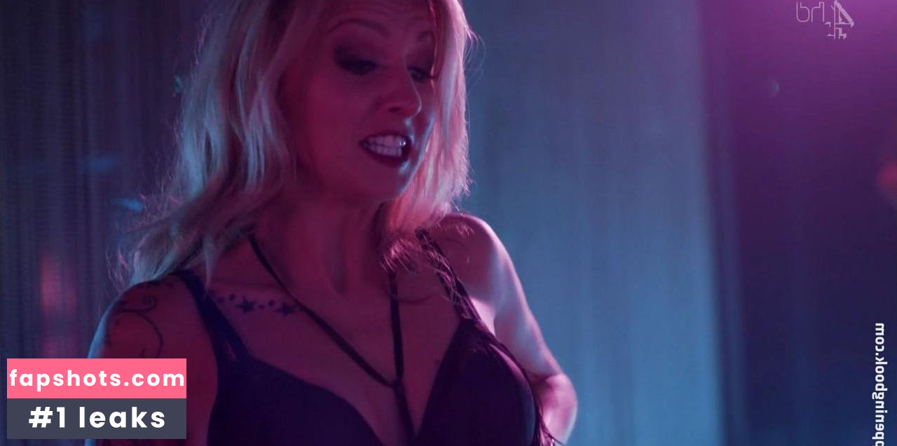 Claire Dargo gallery photo #2