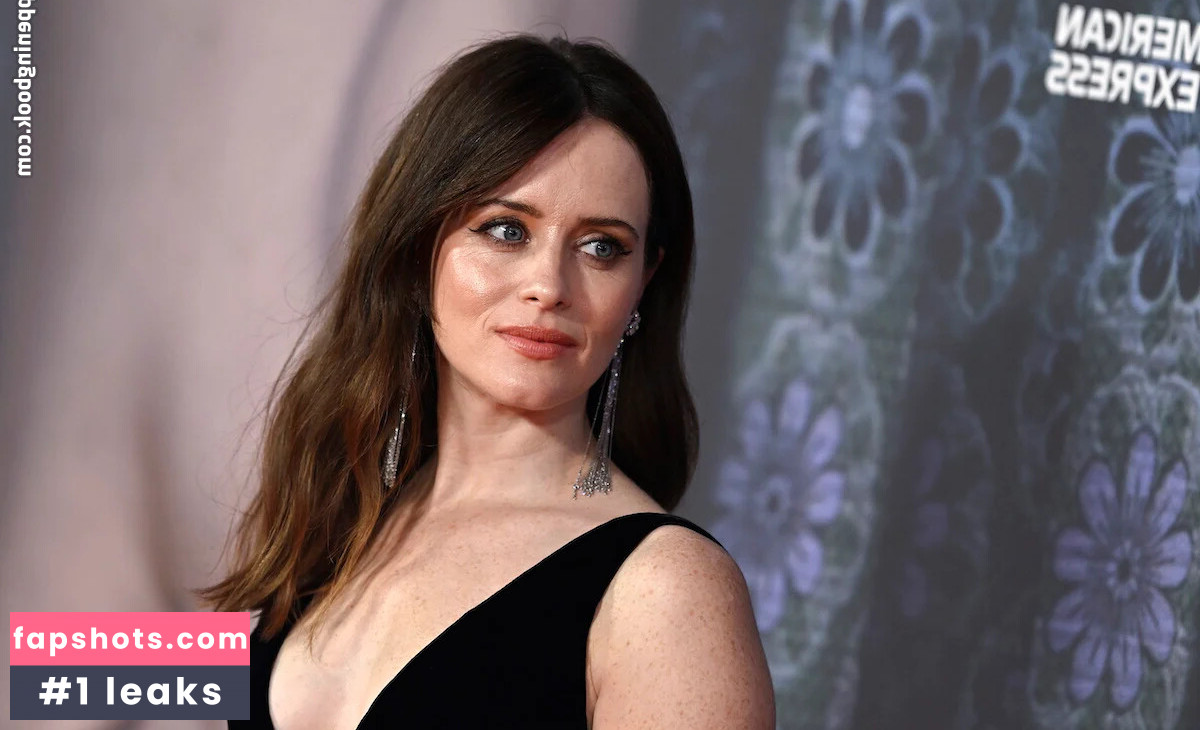Claire Foy gallery photo #11