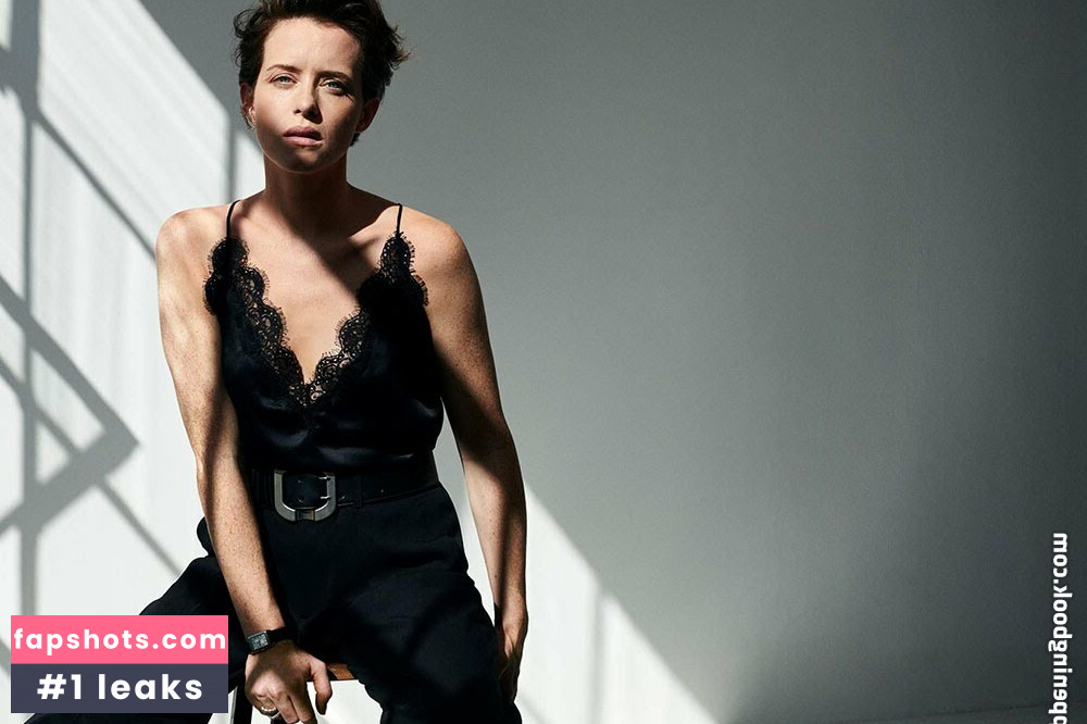 Claire Foy gallery photo #28