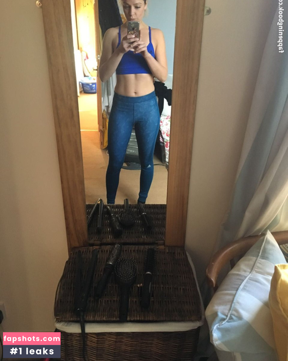 Claire Hutchings gallery photo #107