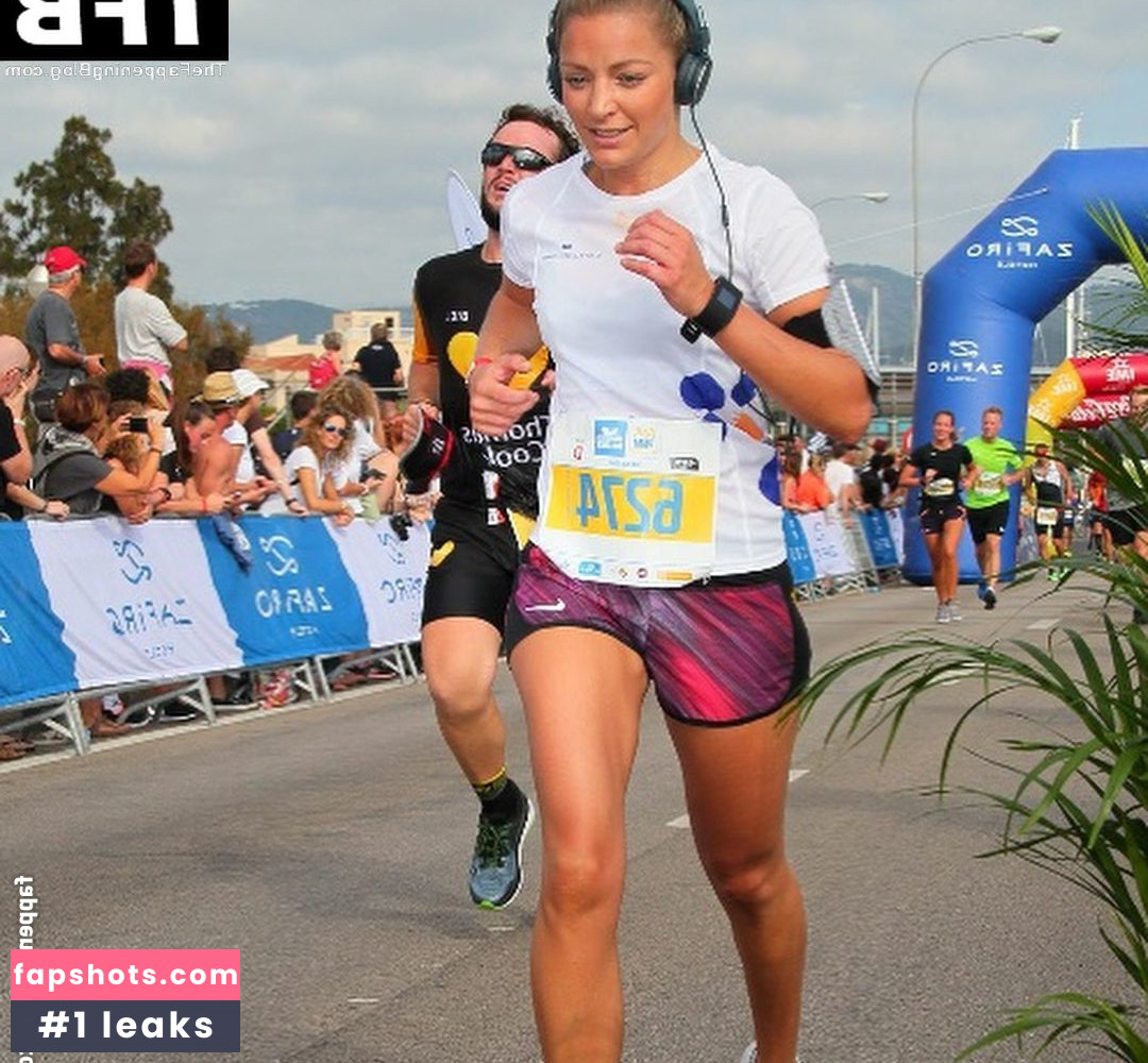 Claire Hutchings gallery photo #18