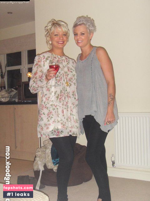 Claire Hutchings Filtración Desnuda OnlyFans Foto #29 - Fapshots