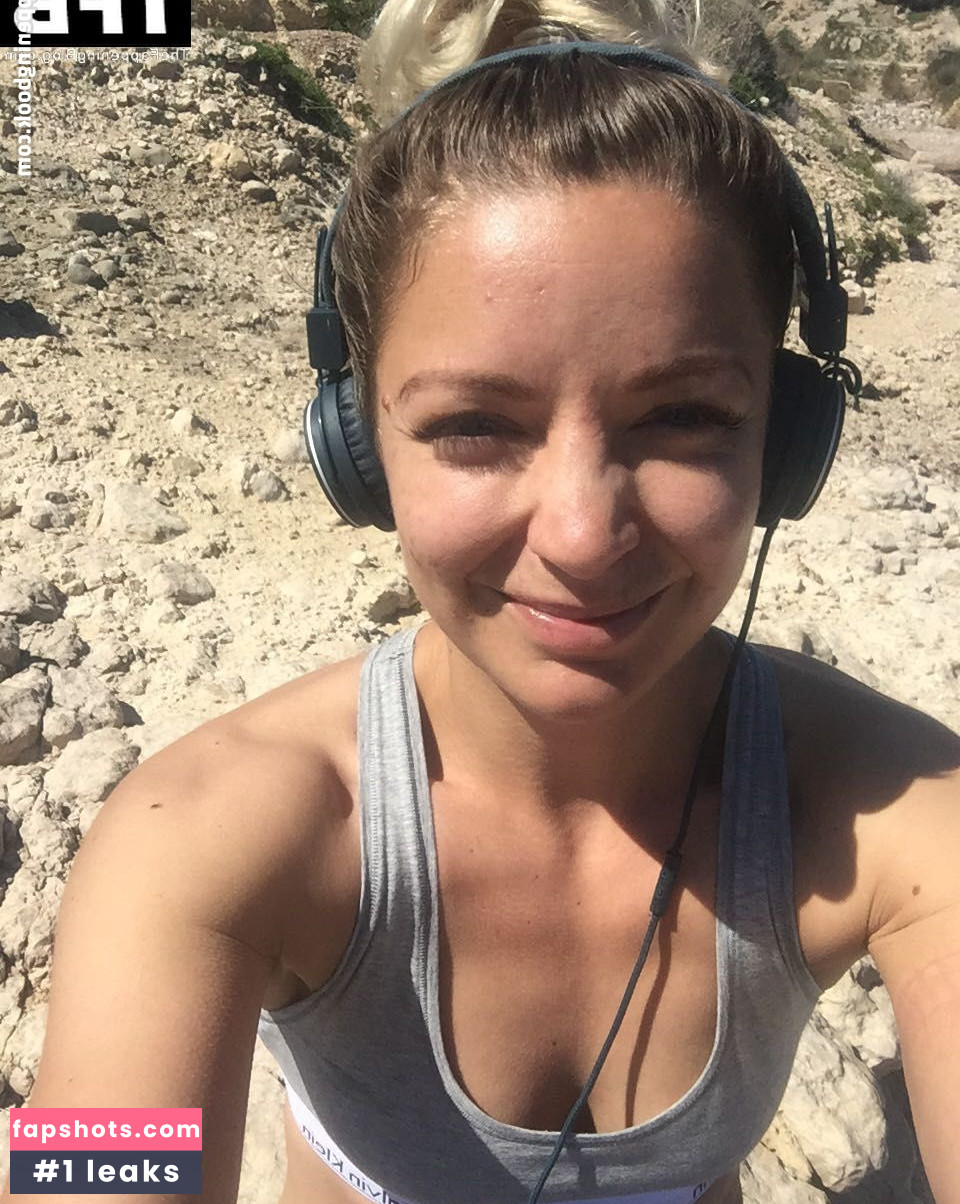 Claire Hutchings Filtración Desnuda OnlyFans Foto #42 - Fapshots