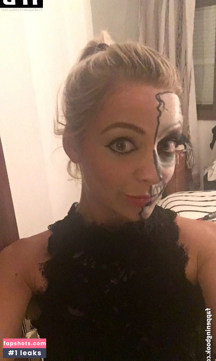 Claire Hutchings Filtración Desnuda OnlyFans Foto #50 - Fapshots