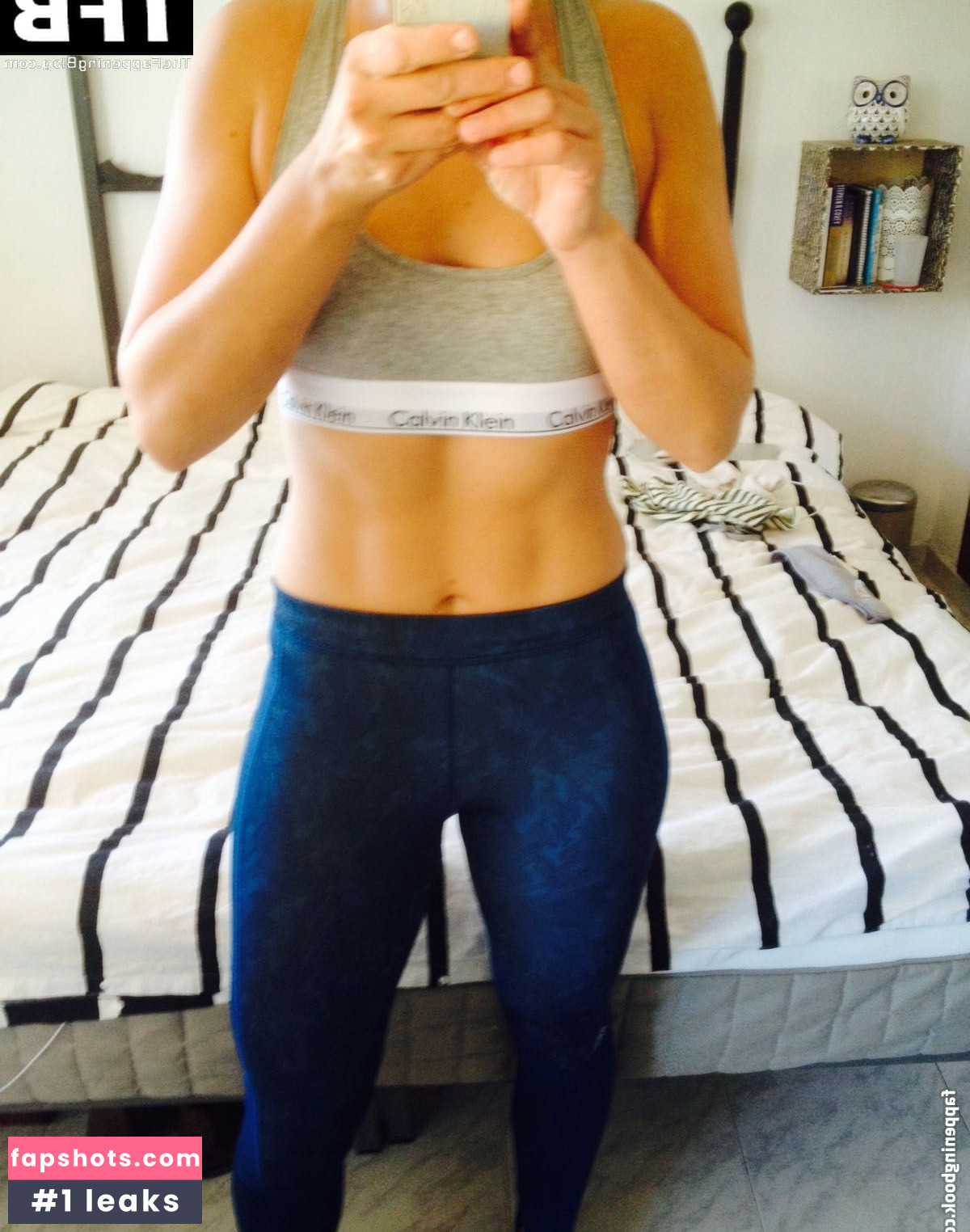 Claire Hutchings gallery photo #63