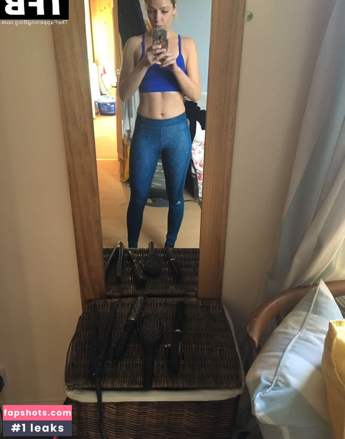 Claire Hutchings Filtración Desnuda OnlyFans Foto #68 - Fapshots