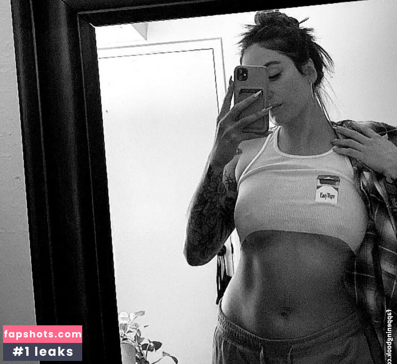 Claire Natalia nude babe gallery