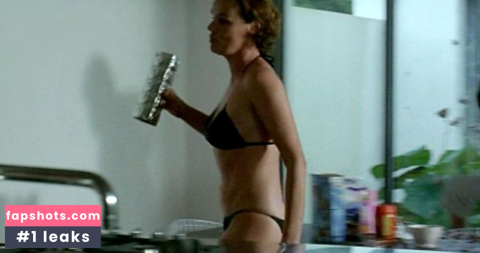 Claire Nebout gallery photo #20