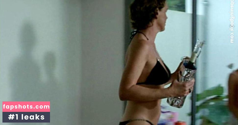 Claire Nebout gallery photo #21