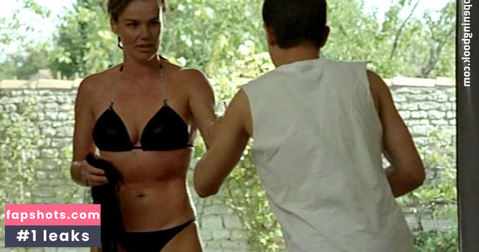 Claire Nebout gallery photo #22