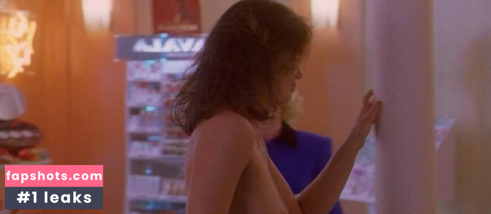 Claire Nebout gallery photo #7