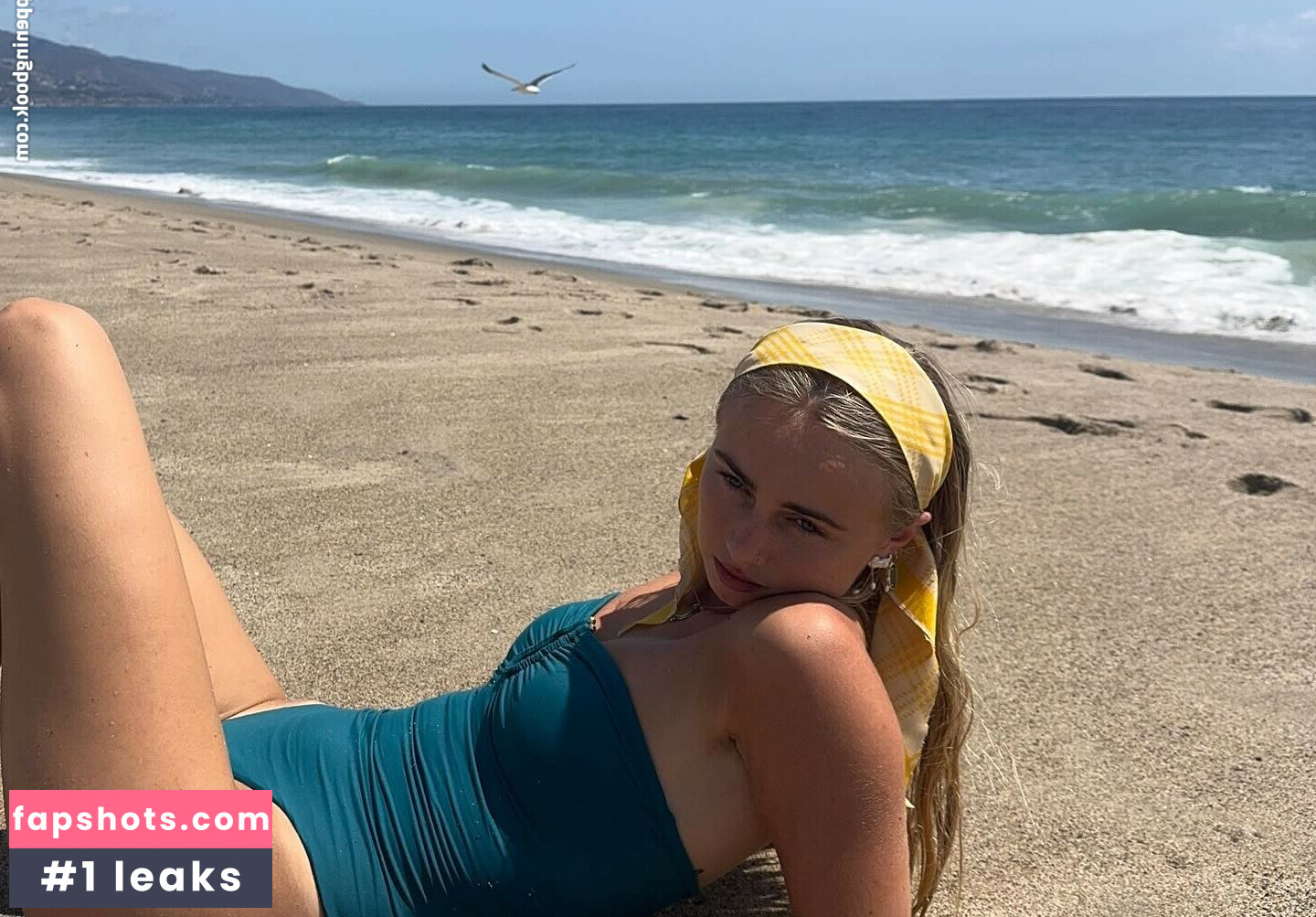 Claire Rosinkranz Nude Leaks OnlyFans Photos #14 - Fapshots