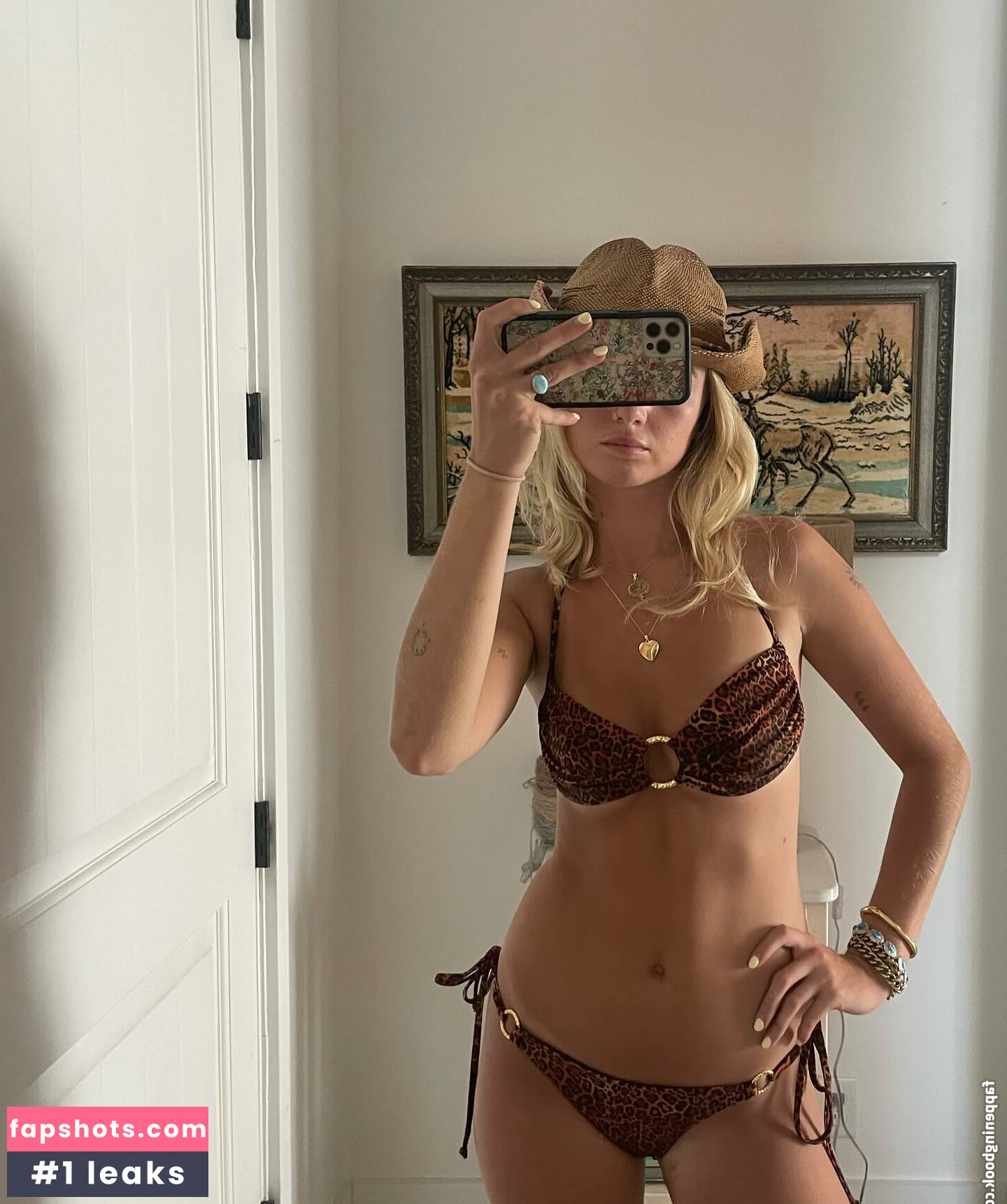 Claire Rosinkranz Nude Leaks OnlyFans Photos #20 - Fapshots