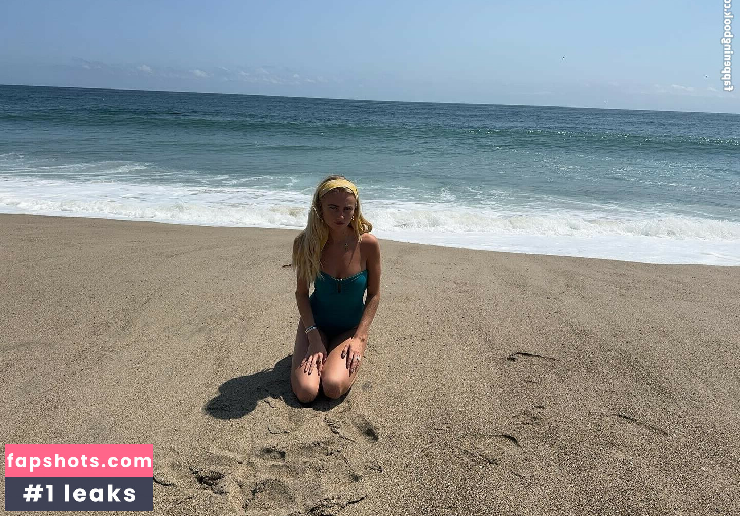 Claire Rosinkranz Nude Leaks OnlyFans Photos #7 - Fapshots