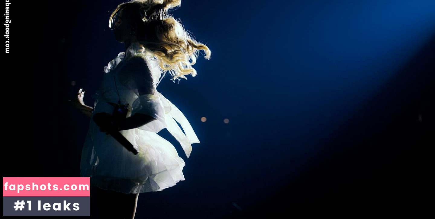 Claire Rosinkranz Nude Leaks OnlyFans Photos #8 - Fapshots