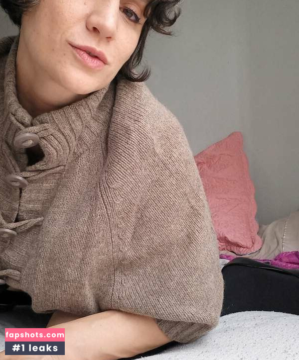 Claire Secrete gallery photo #15