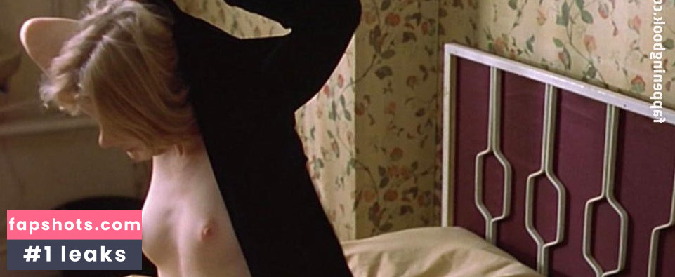 Claire Skinner gallery photo #15