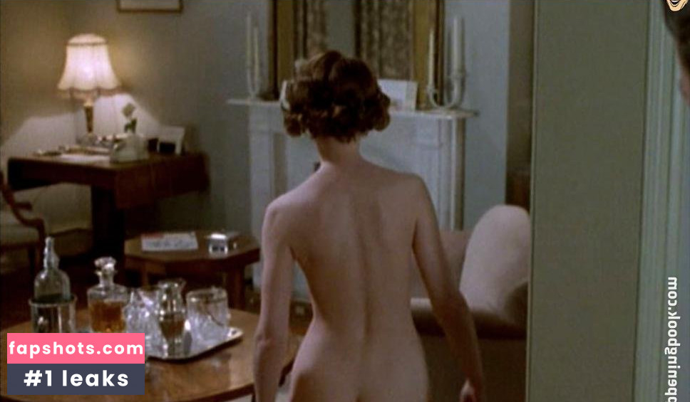 Claire Skinner gallery photo #38