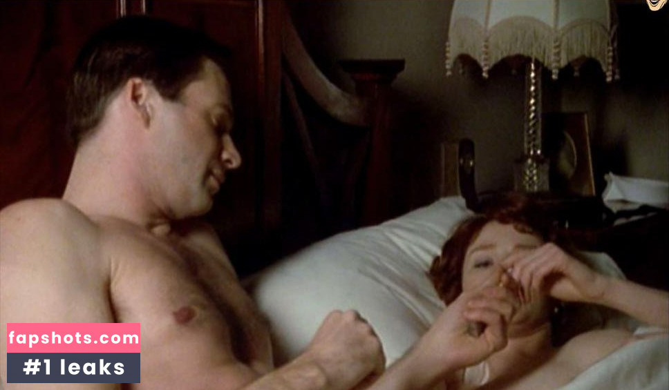 Claire Skinner gallery photo #39