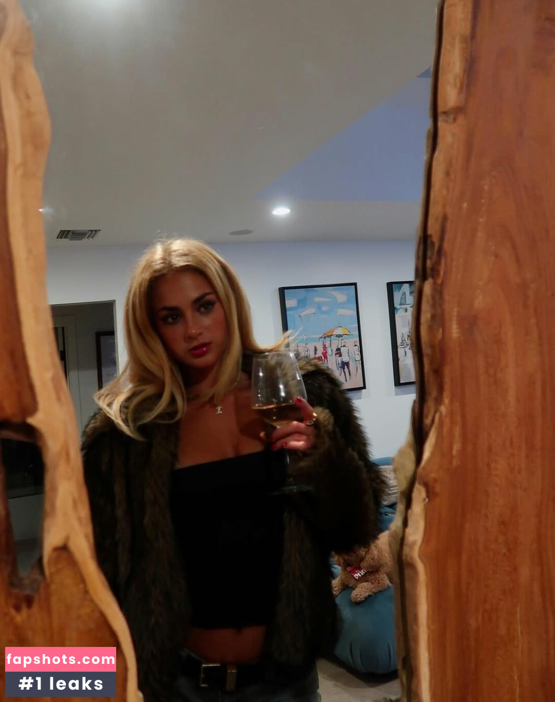 Claire Stone gallery photo #6