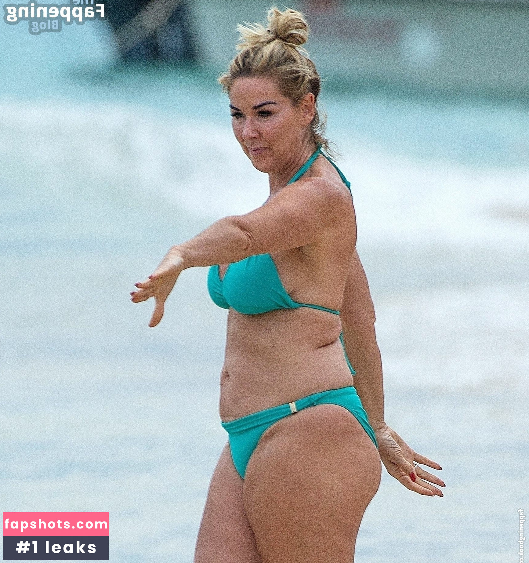 Claire Sweeney gallery photo #111