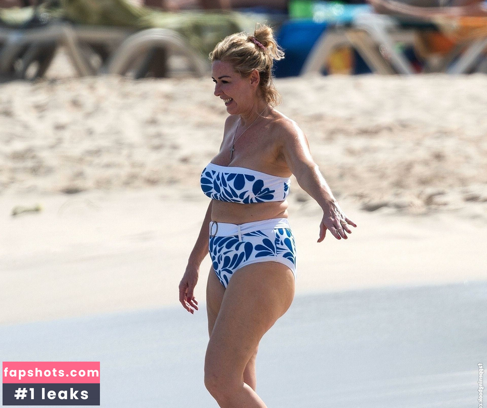 Claire Sweeney gallery photo #46