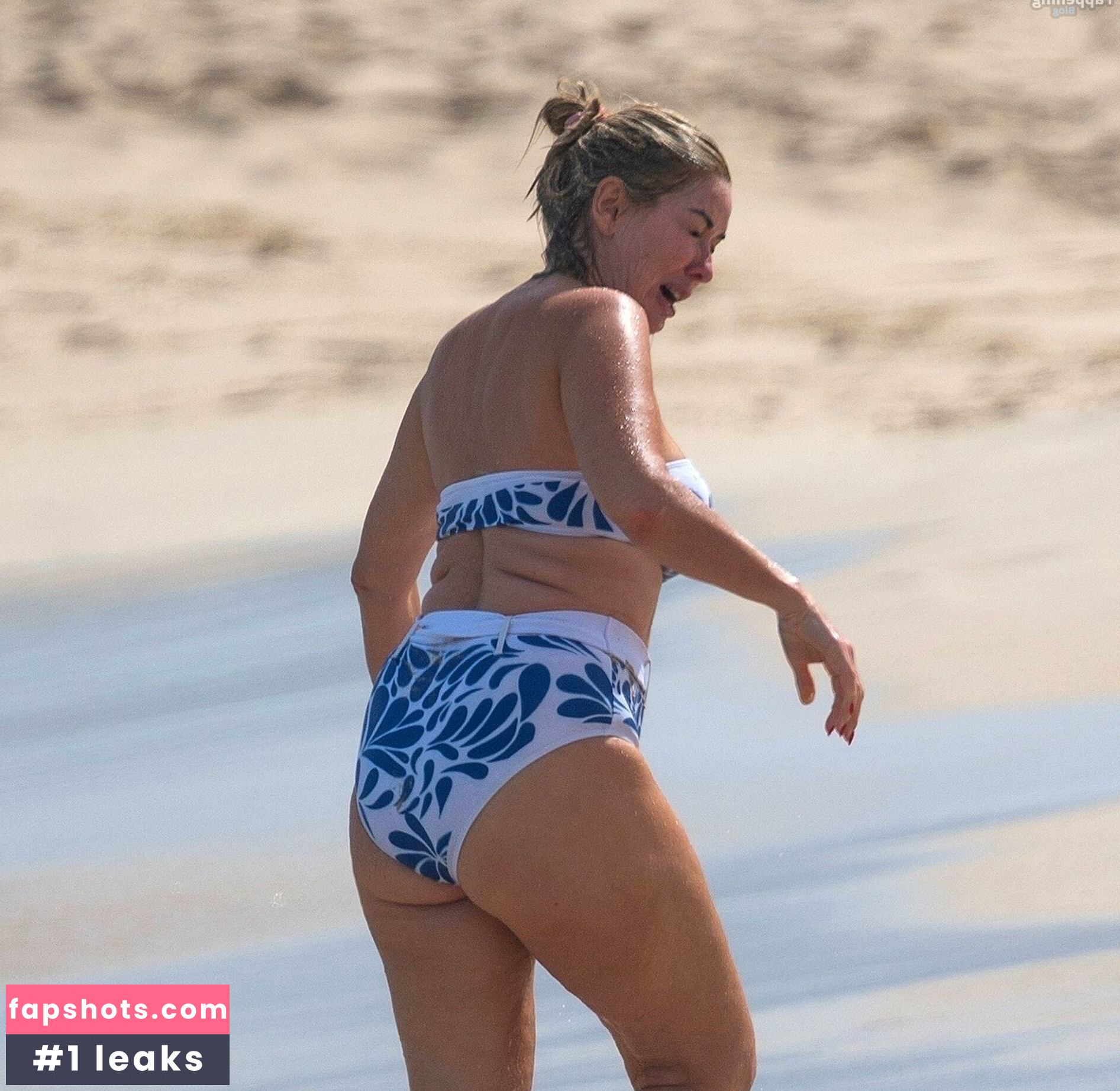 Claire Sweeney gallery photo #53