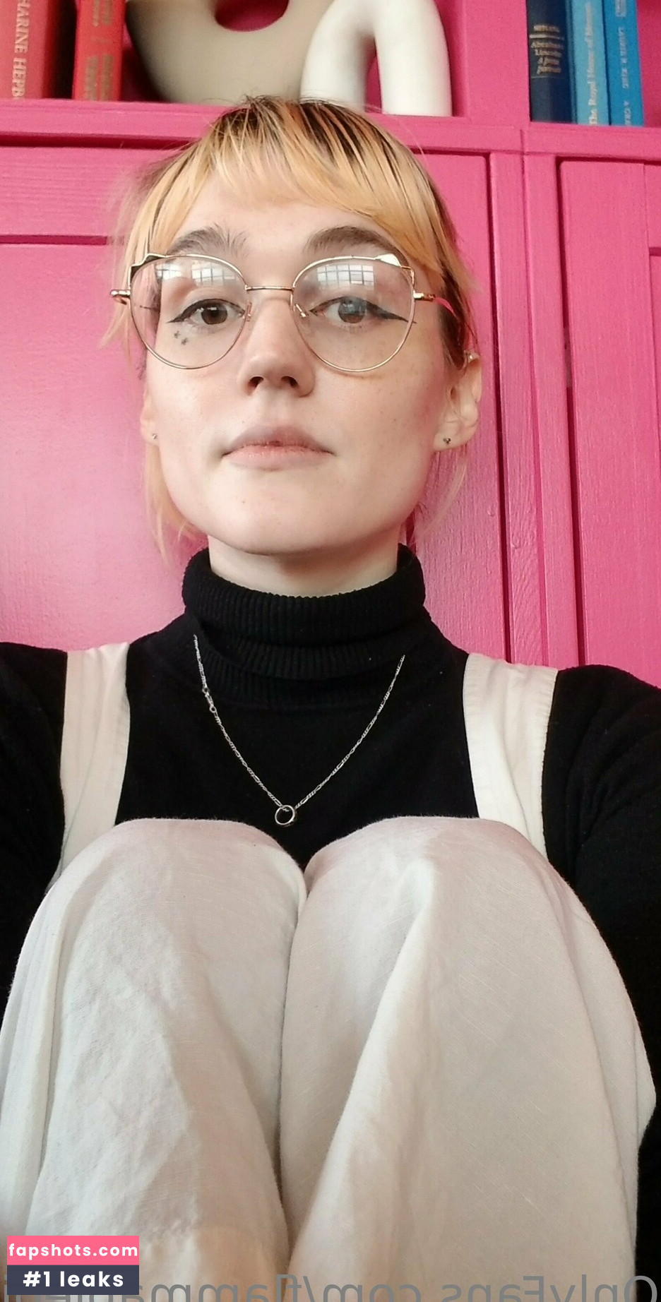 Claire Tennebrarum gallery photo #31