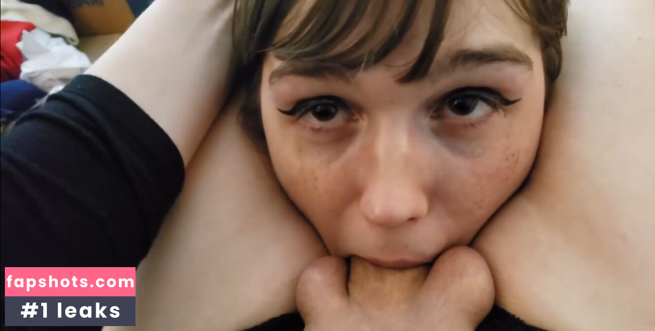 Claire Tennebrarum gallery photo #55