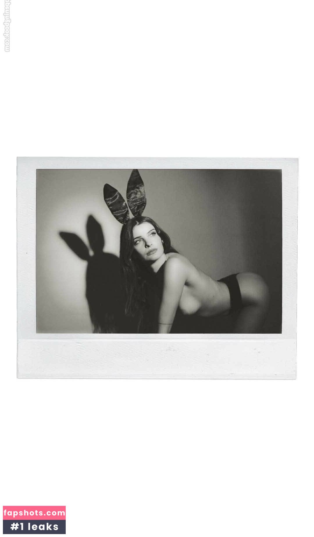 Clara Beneytout gallery photo #4