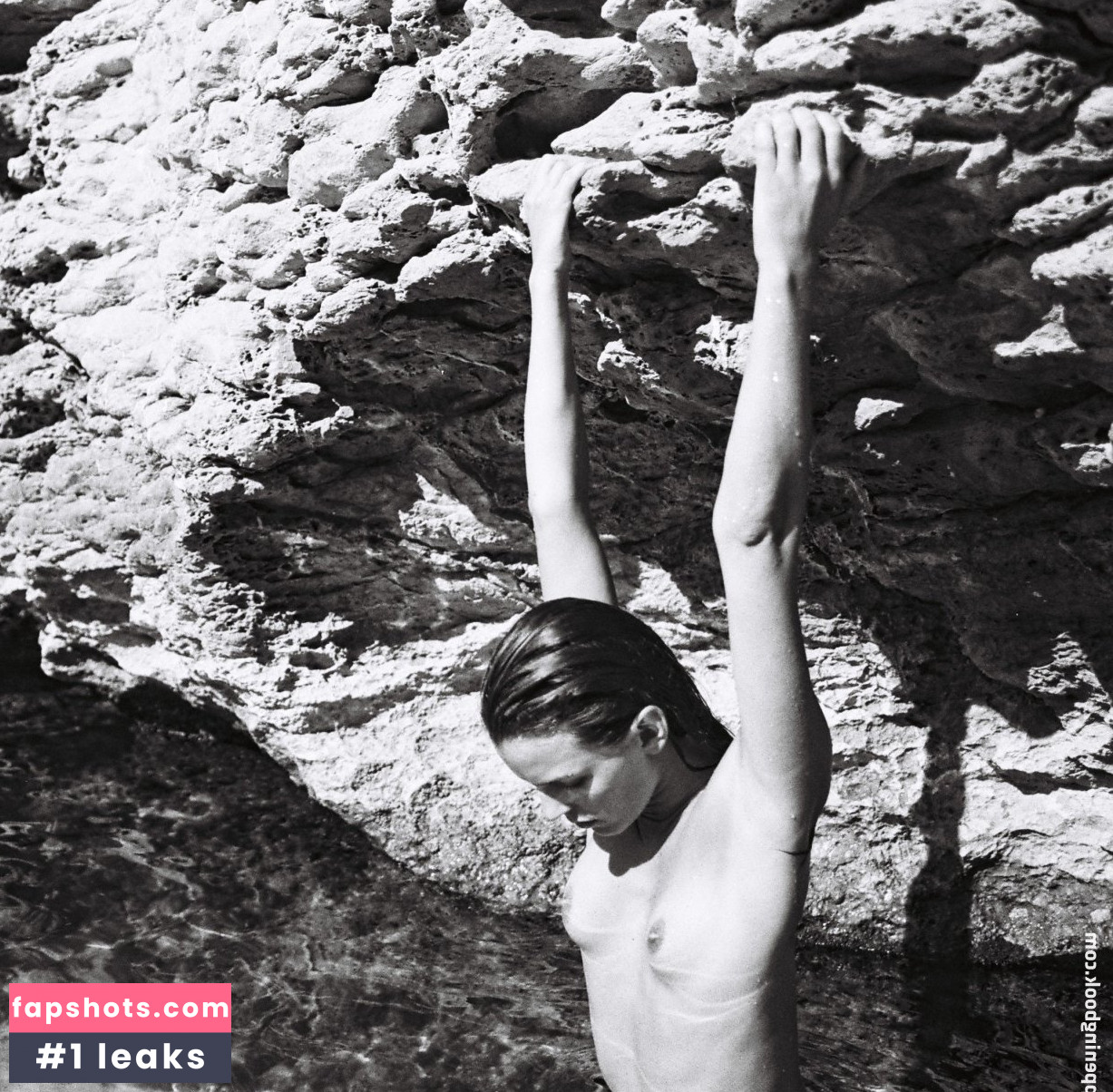 Clara Botte gallery photo #17