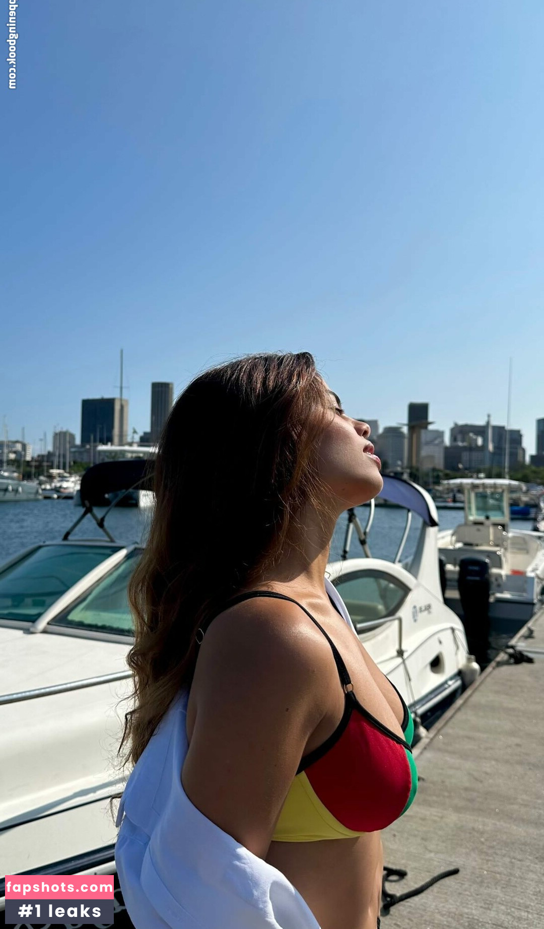 Clara Buarque gallery photo #7