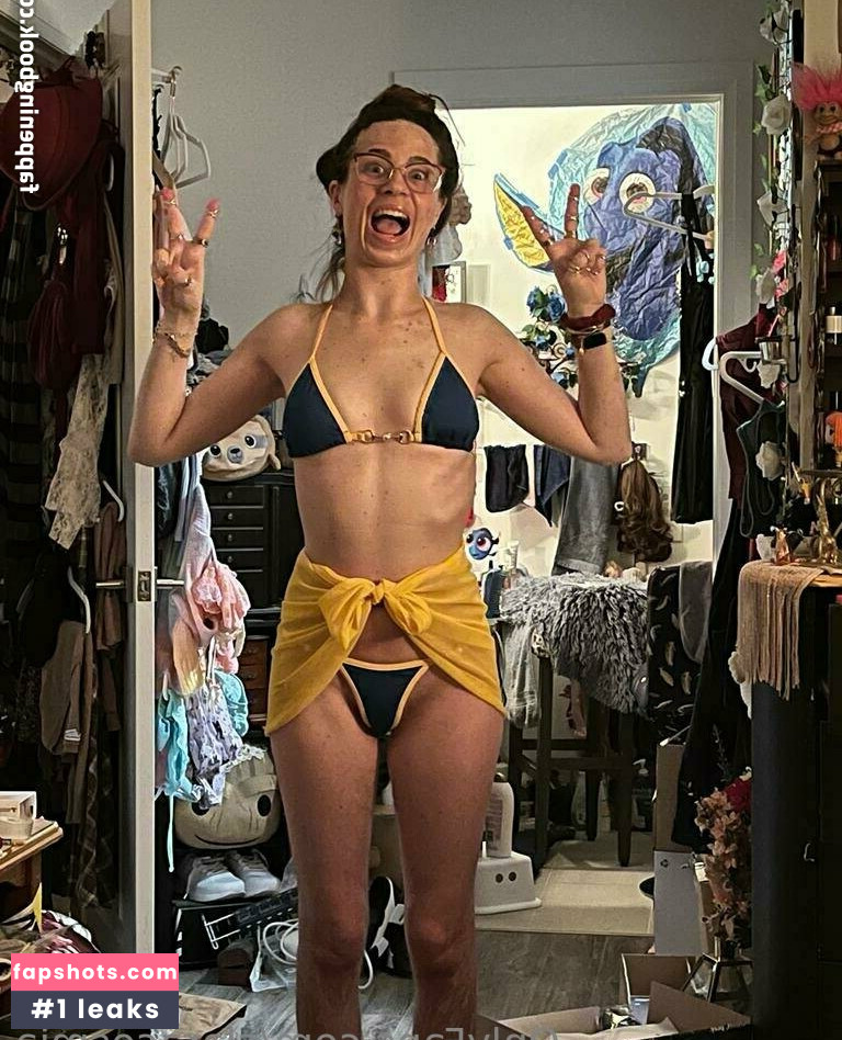 Clara Cosmia gallery photo #6