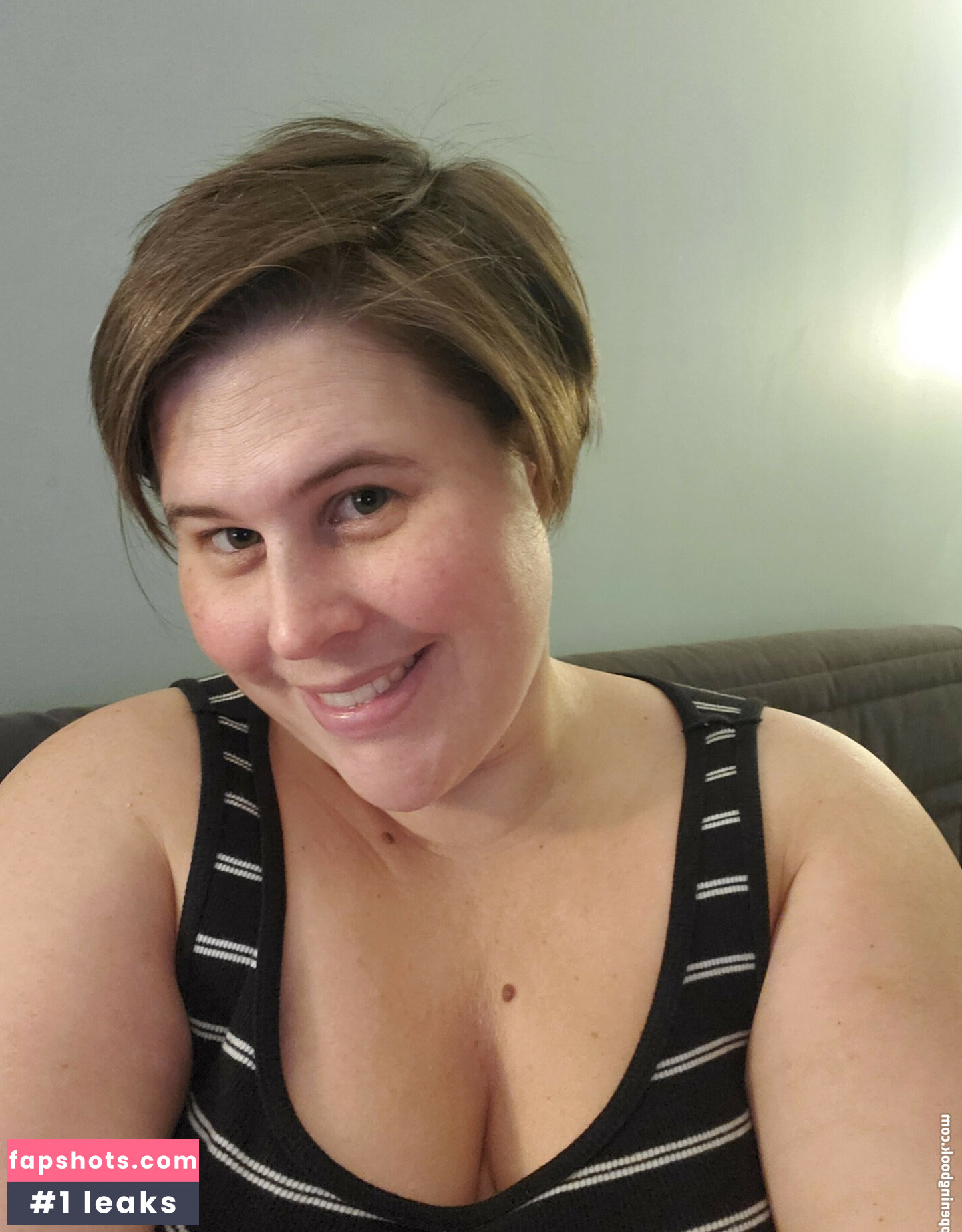 Clara Crisp gallery photo #4