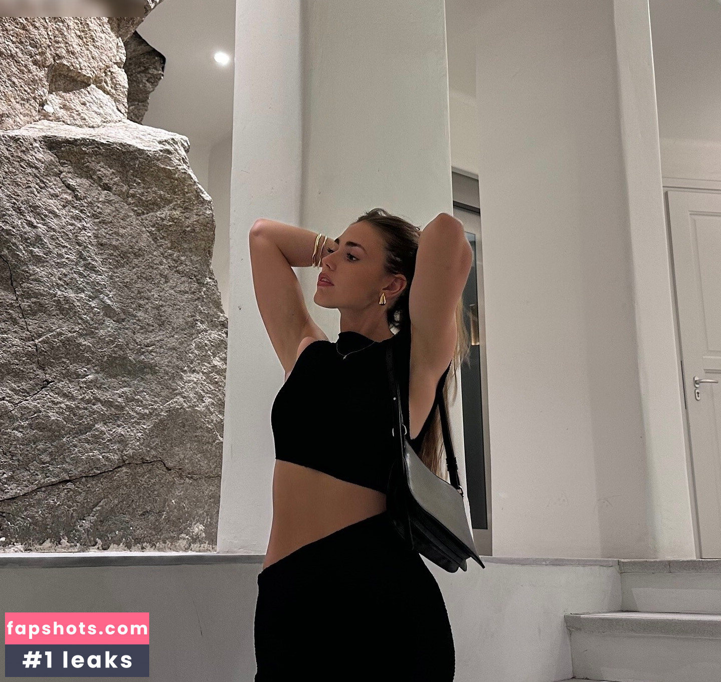 Clara Fernández gallery photo #27