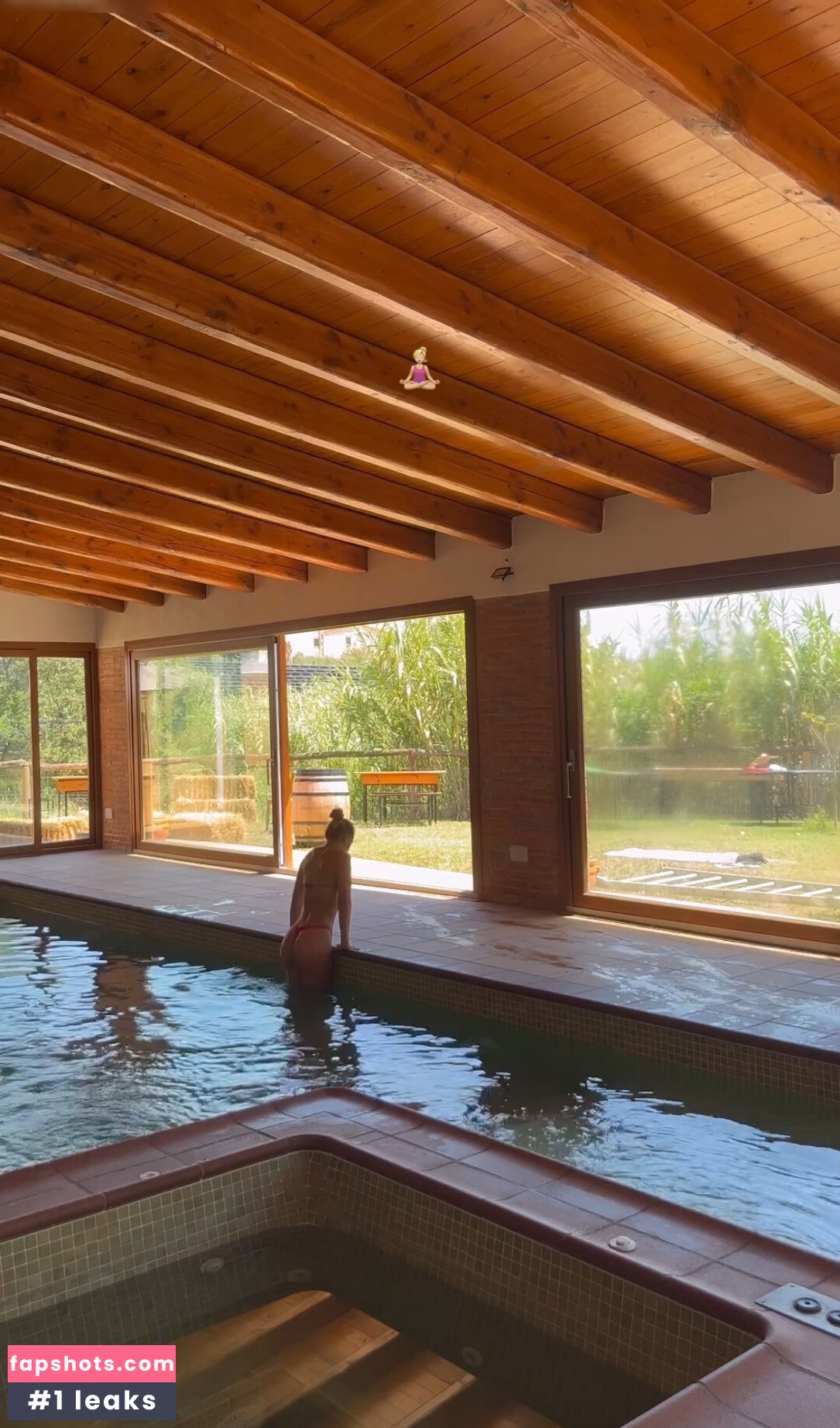 Clara Fernández gallery photo #40