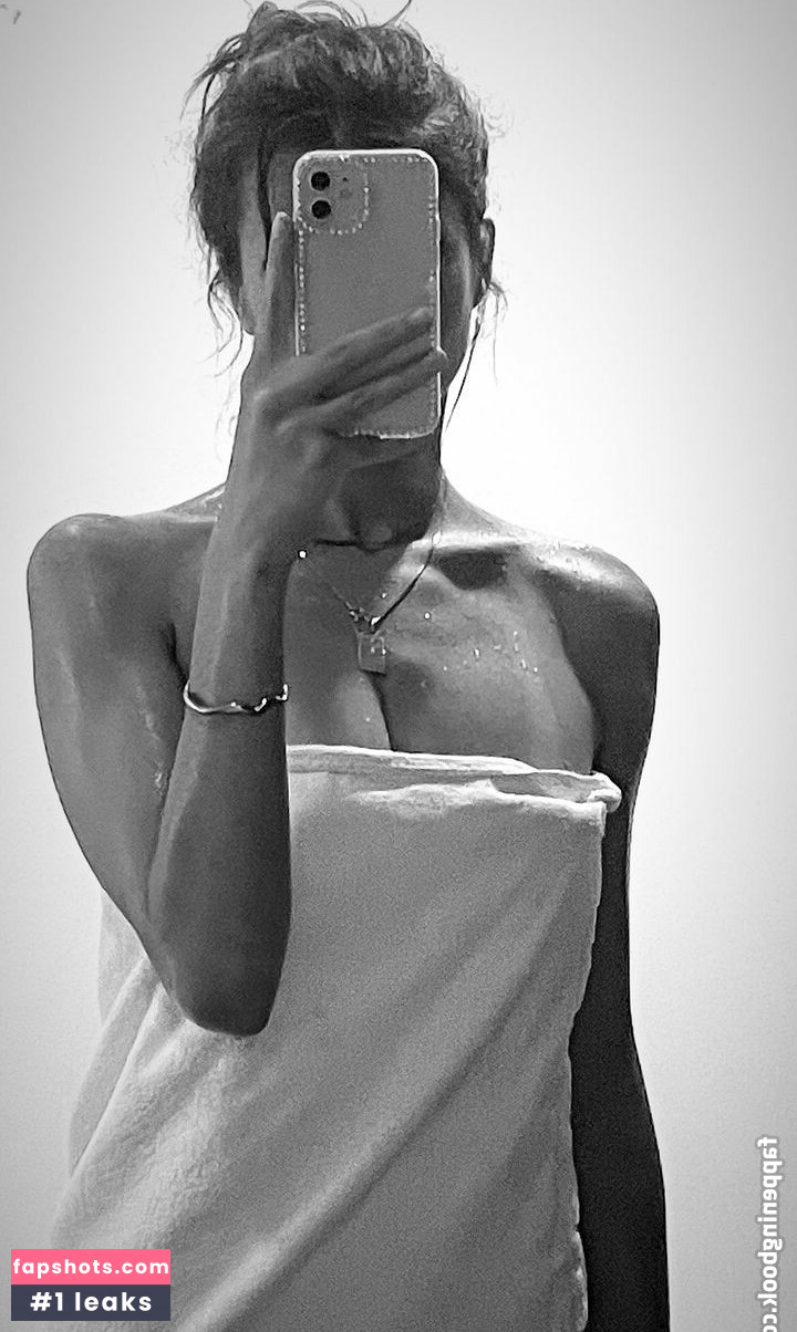 Clara Lostanlen gallery photo #4