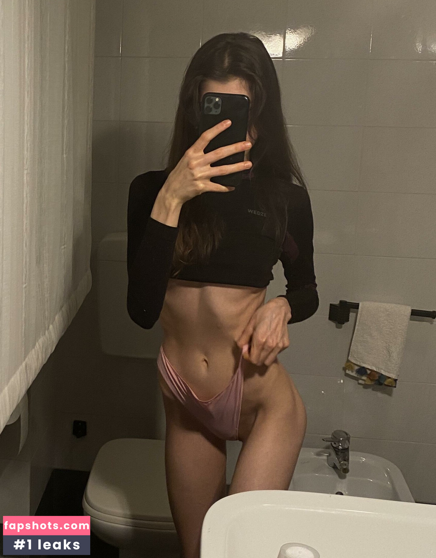 claraneko Filtración Desnuda OnlyFans Foto #11 - Fapshots