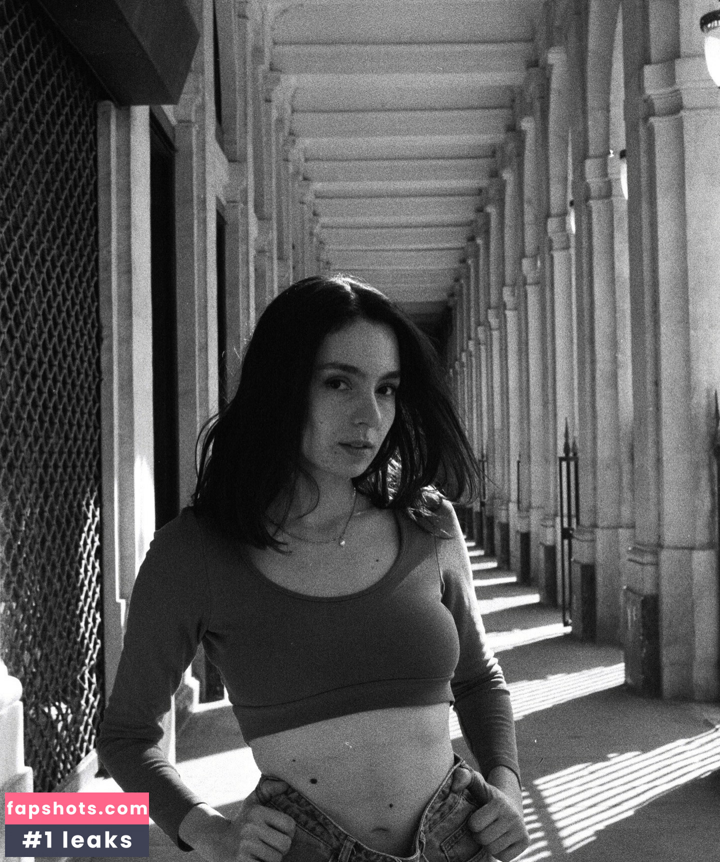 Clararunaway gallery photo #14