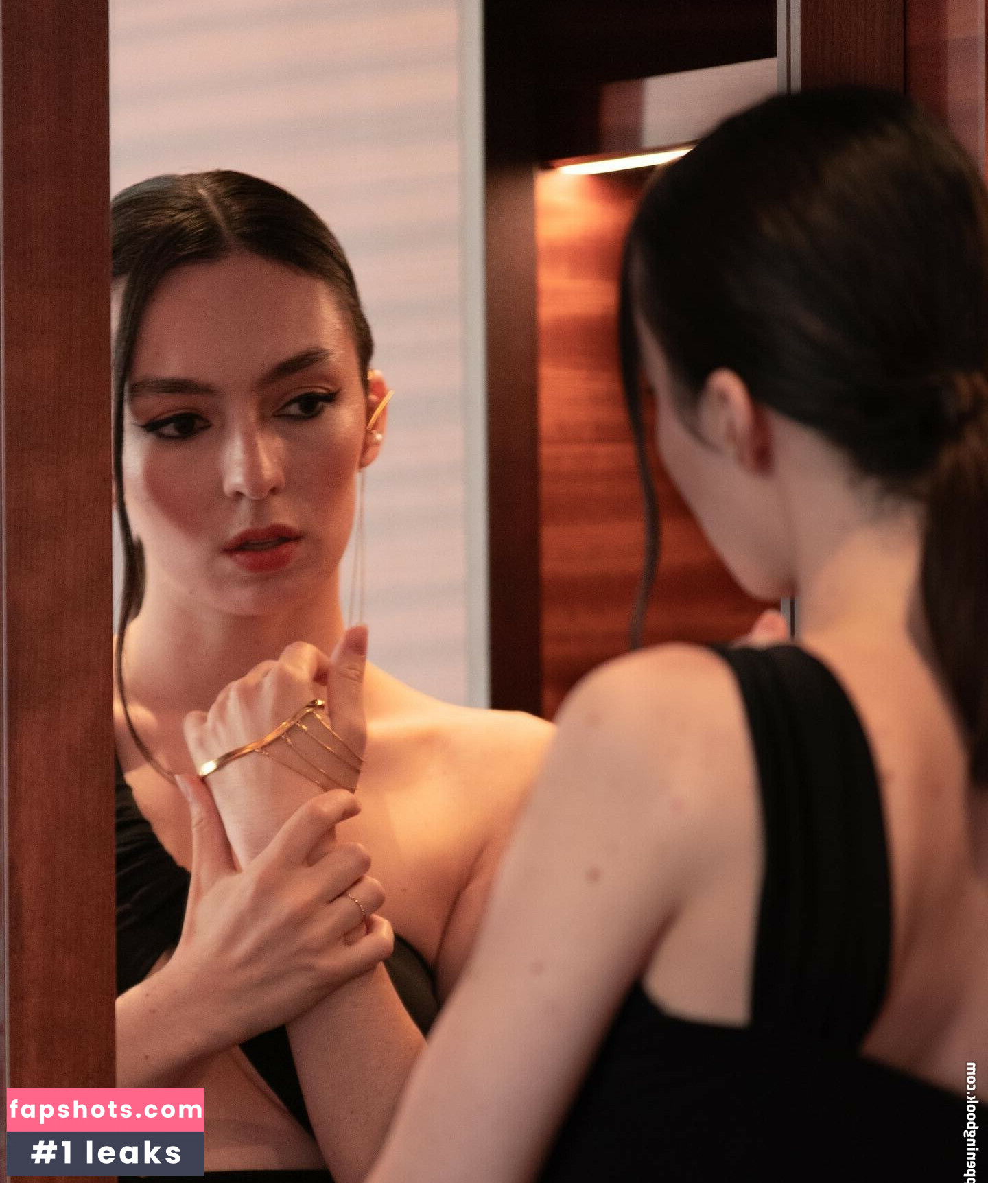 Clararunaway gallery photo #5