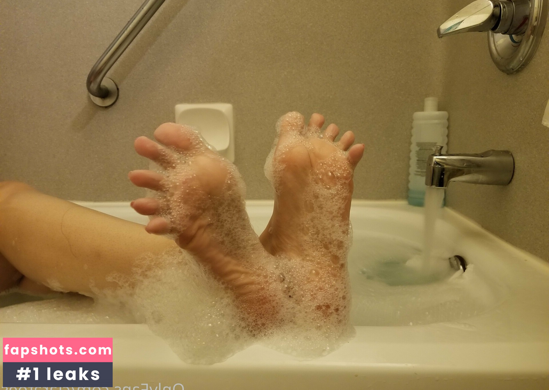 claratoes gallery photo #17