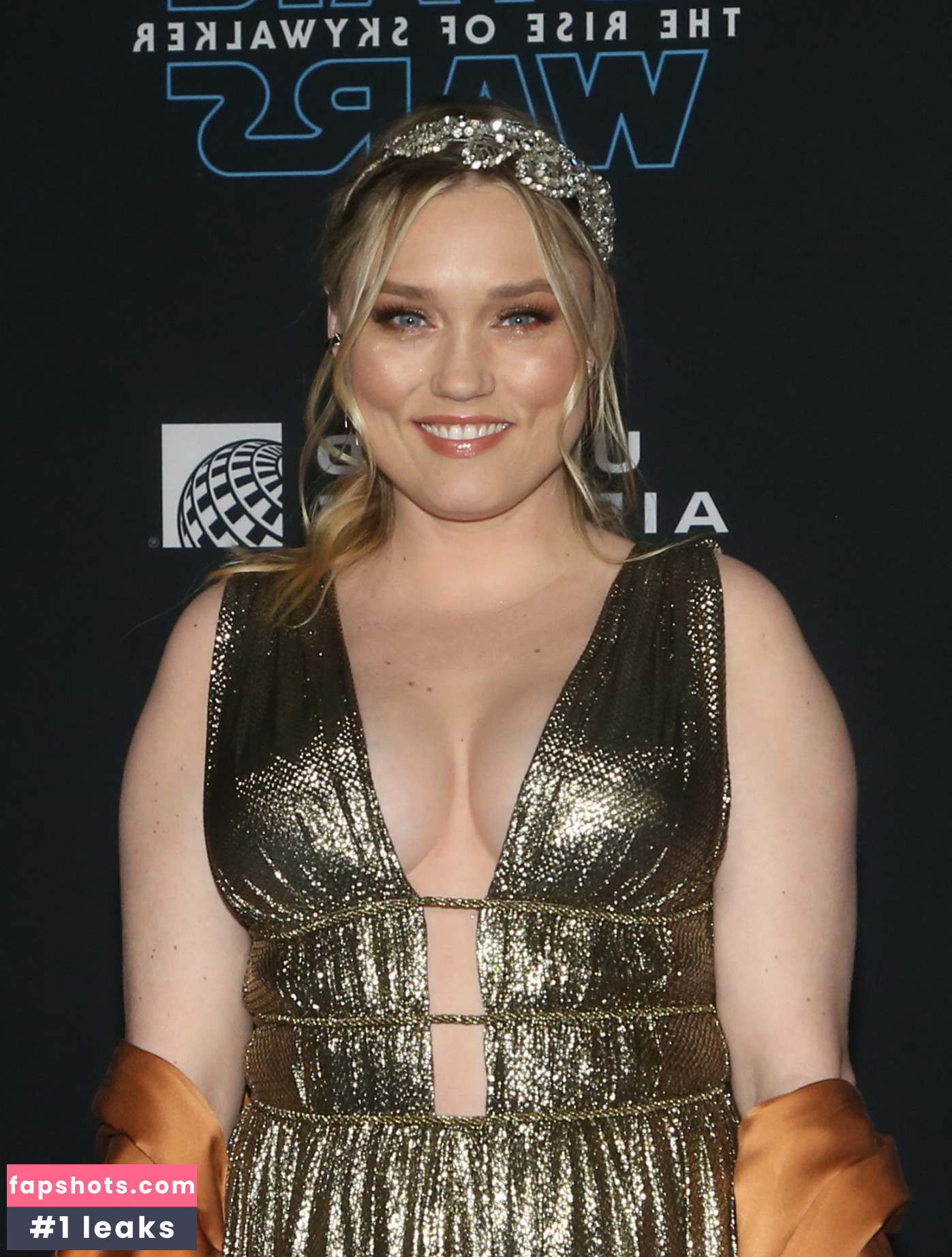 Clare Grant gallery photo #22