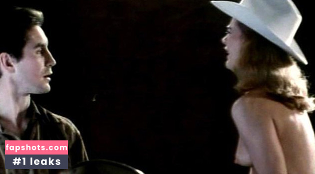 Clare Holman gallery photo #15