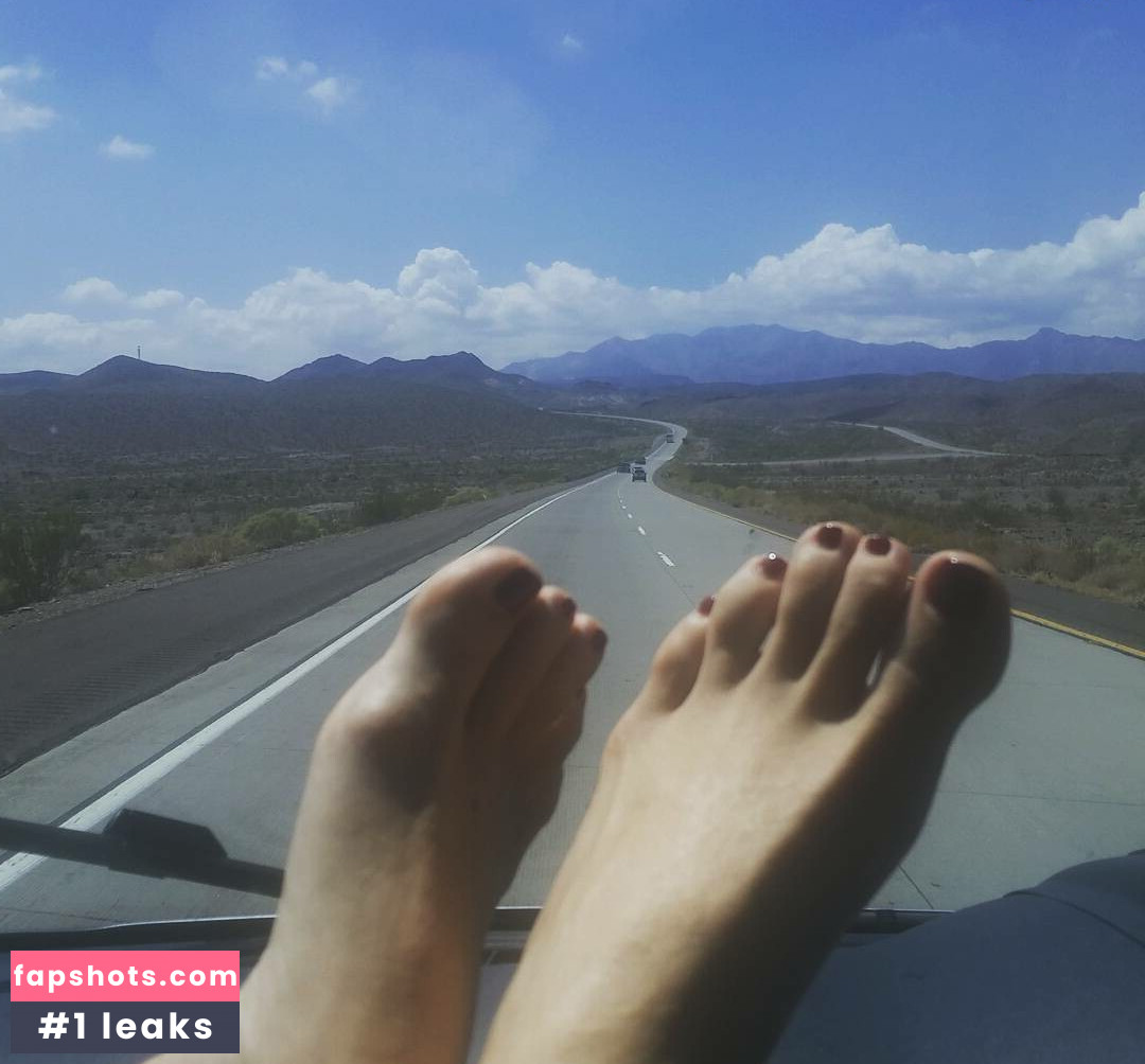 Clare Kramer nude babe gallery