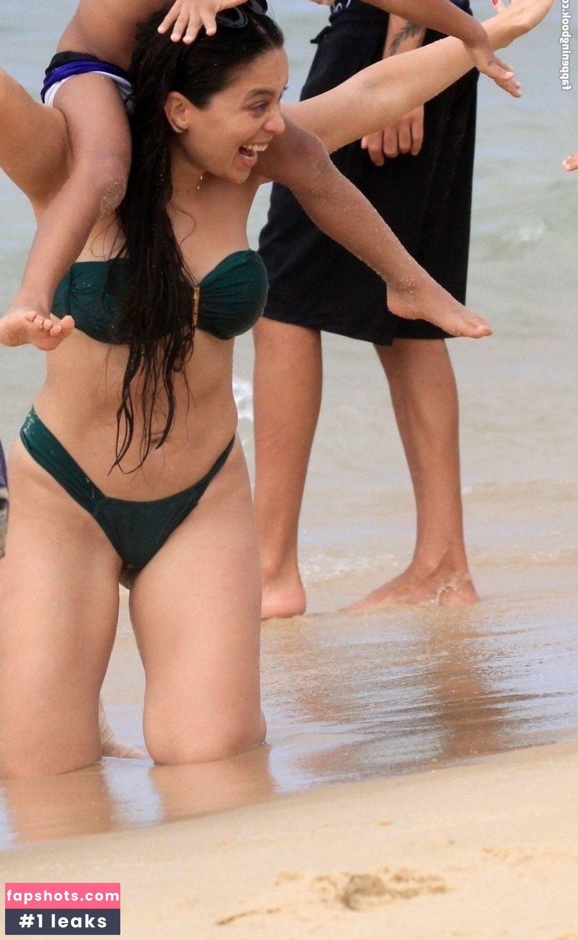 Clarisse Alves gallery photo #59