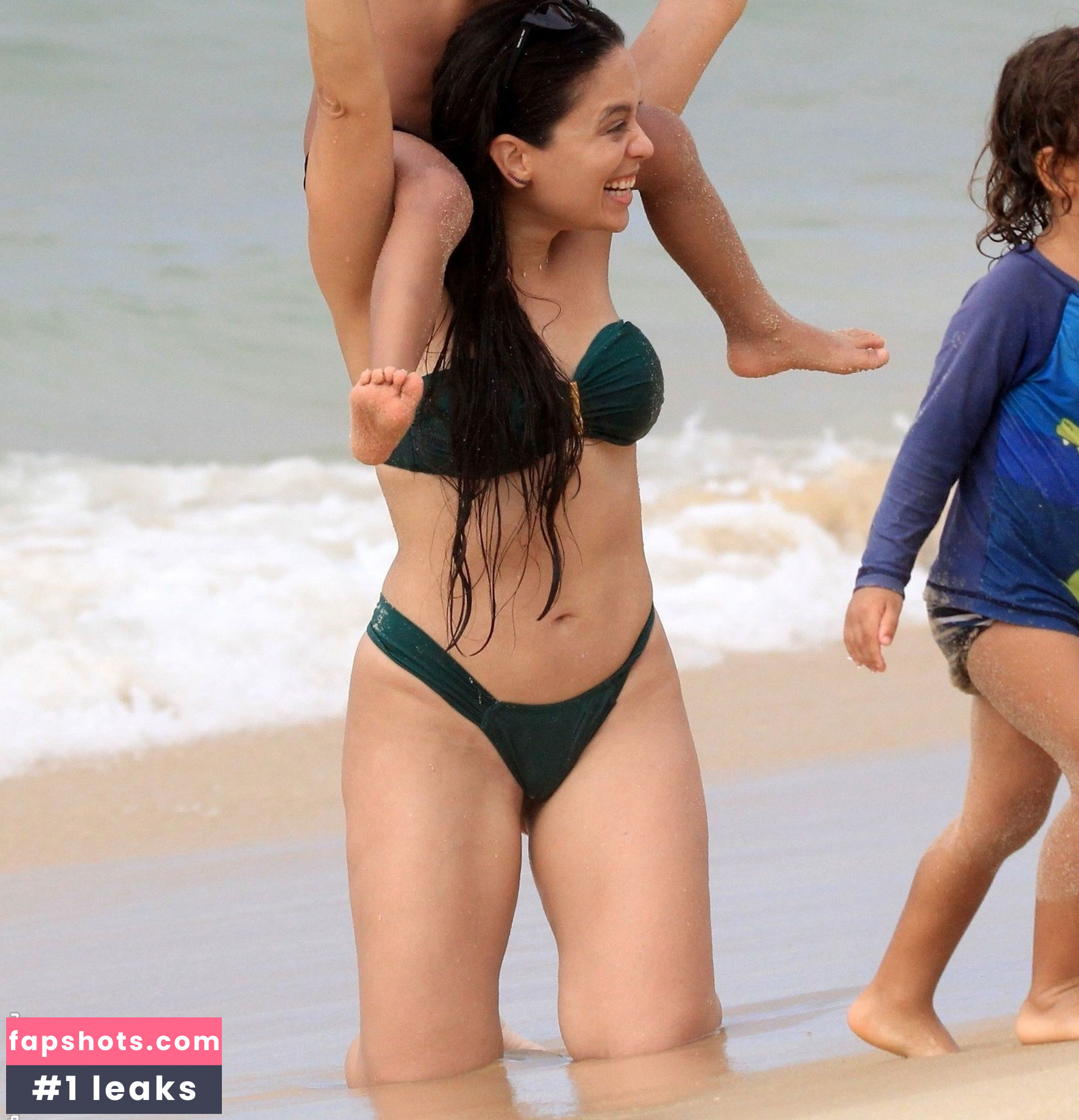 Clarisse Alves gallery photo #63