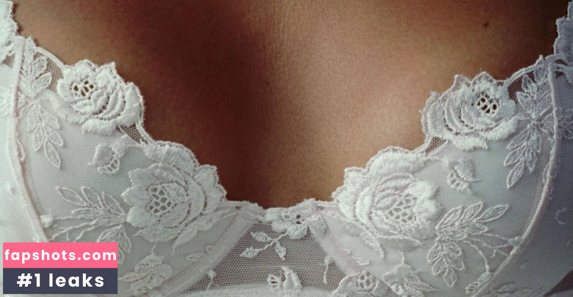 Claudia Aros Nude Leaks OnlyFans Photos #2 - LeakJerk