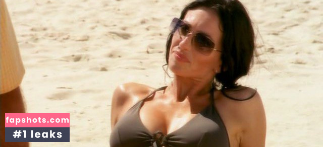 Claudia Black gallery photo #28